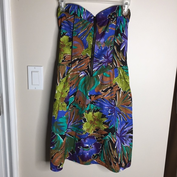 UO Urban Renewal Vintage strapless dress - Picture 4 of 8